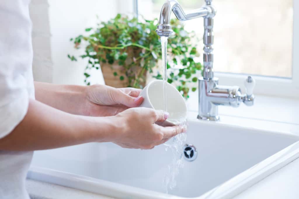 Always keep a clean kitchen by rinsing and putting away dishes that aren't dirty.